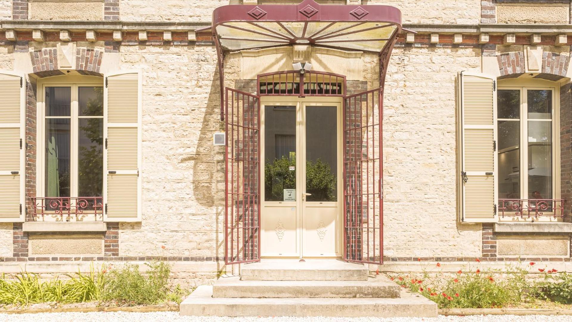 Bonappart 4 - Charme Napoleonien & Confort Troyes Exterior foto