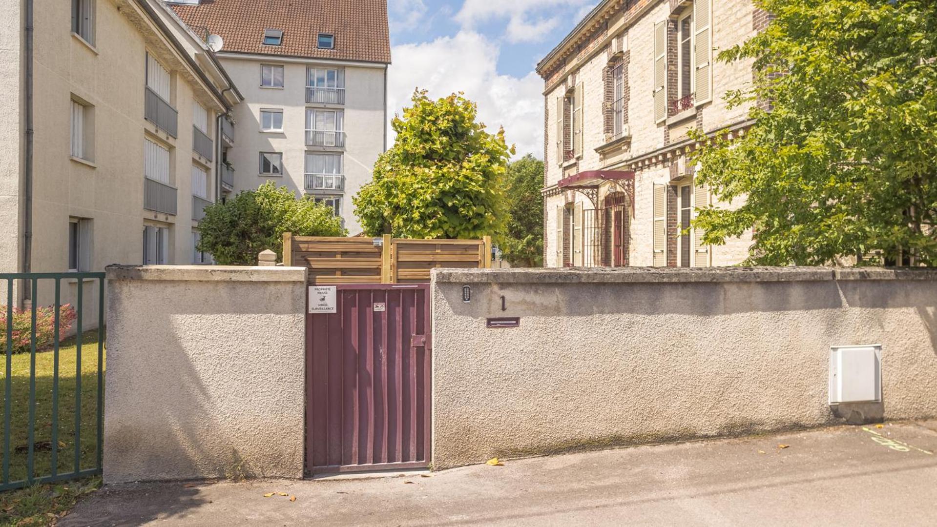 Bonappart 4 - Charme Napoleonien & Confort Troyes Exterior foto